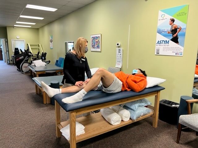 physical therapist treating a patient in roanoke va