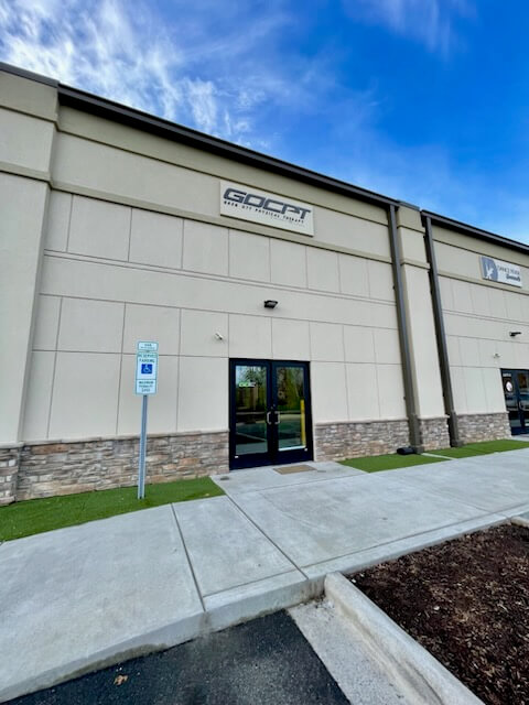 outside entrance to greg ott center for physical therapy and fitness in huntersville nc