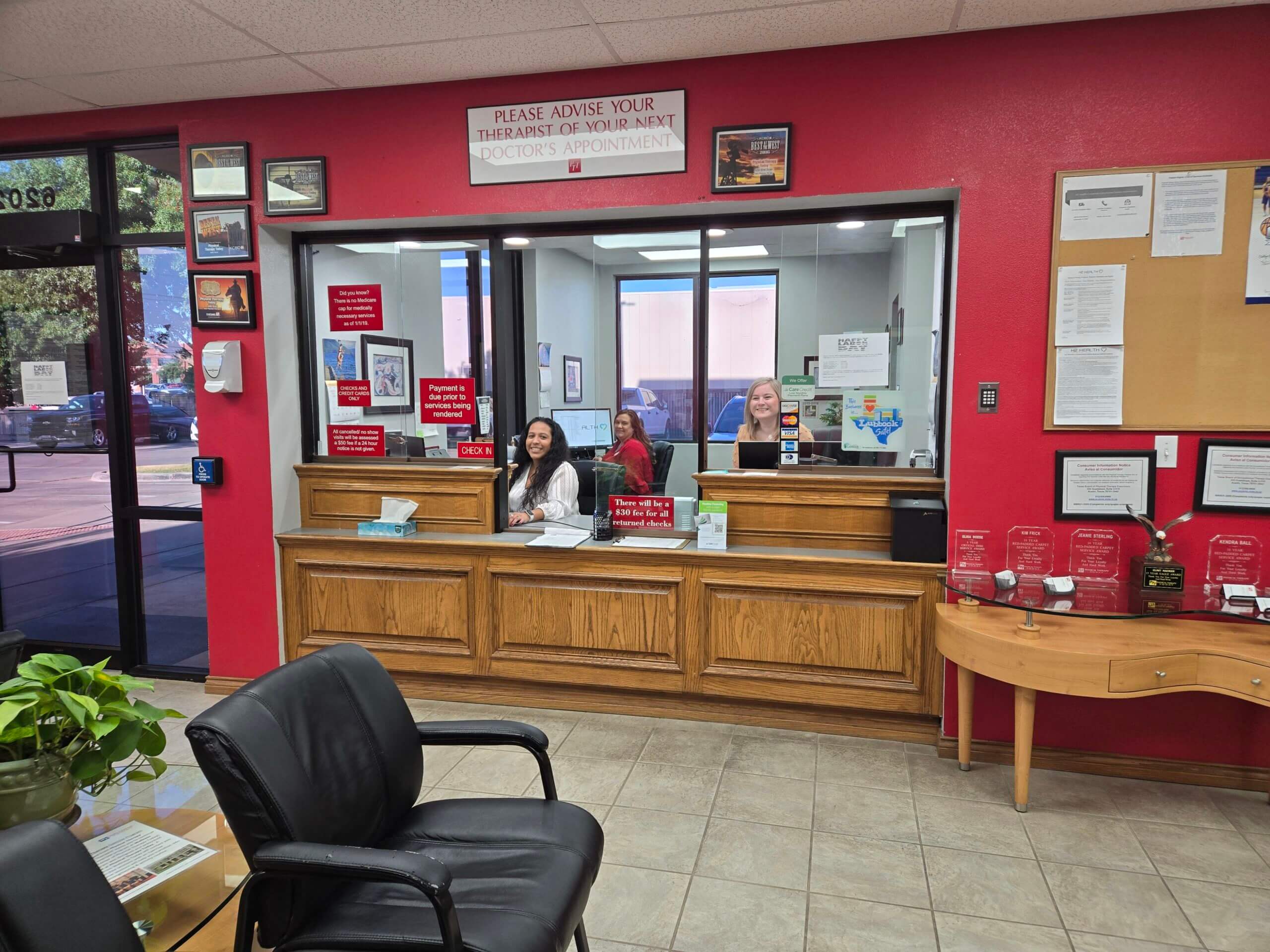 front desk at physical therapy today on 82nd street in lubbock tx