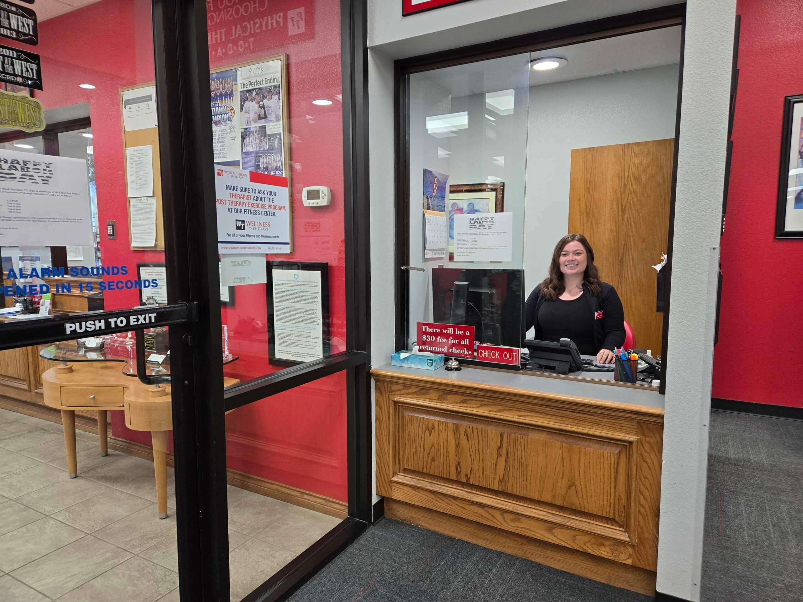 front desk at physical therapy today on 82nd street in lubbock tx