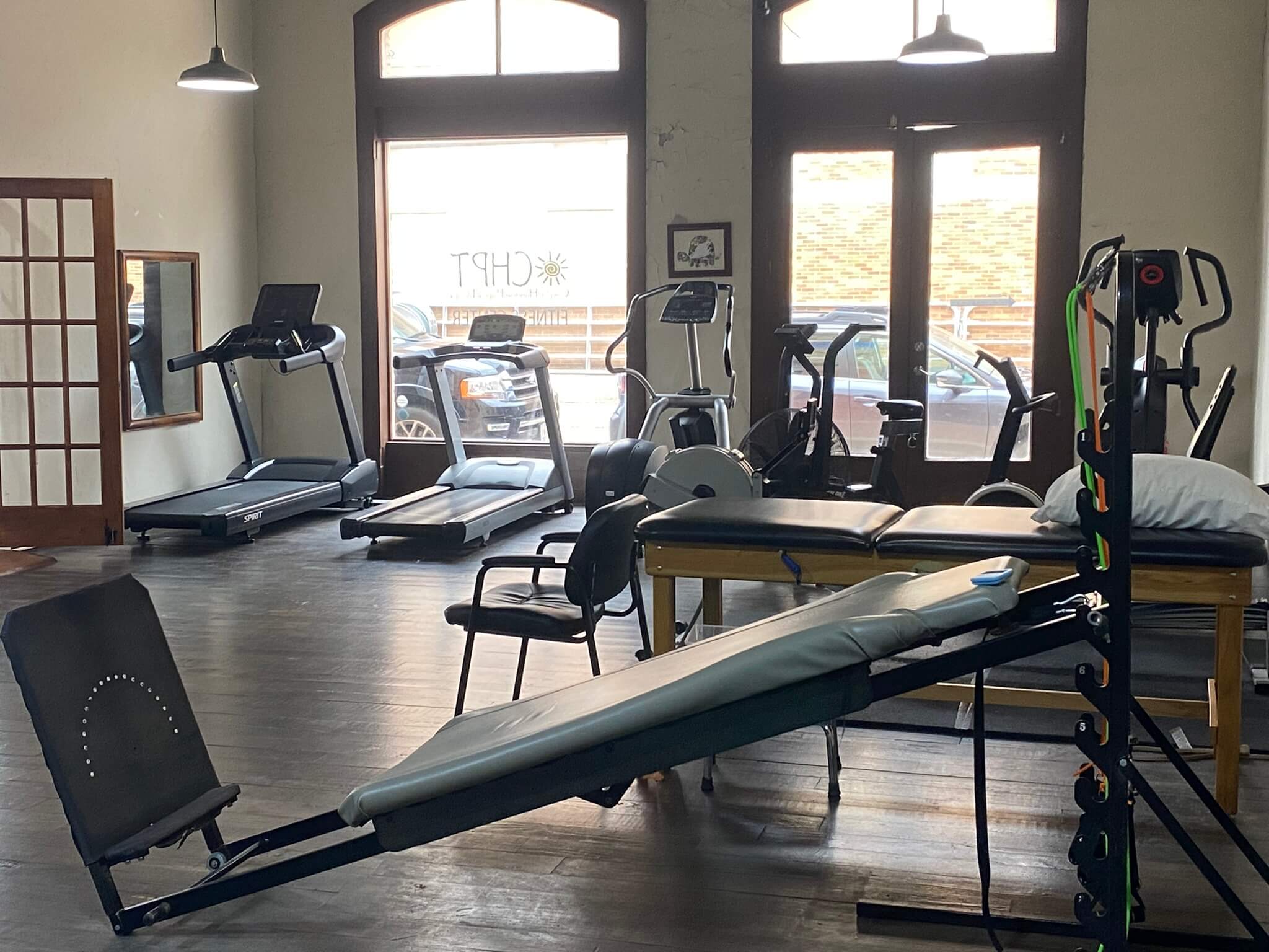 physical therapy clinic treatment area in shiner tx at complete hometown physical therapy